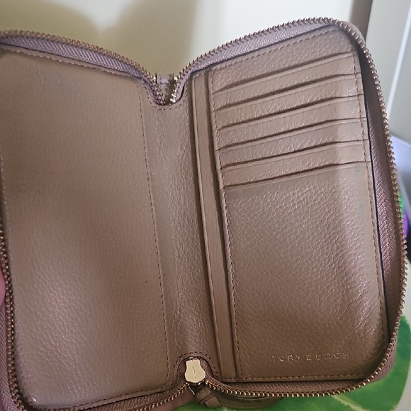 Tory Burch Beige Leather Wristlet - Picture 4 of 6